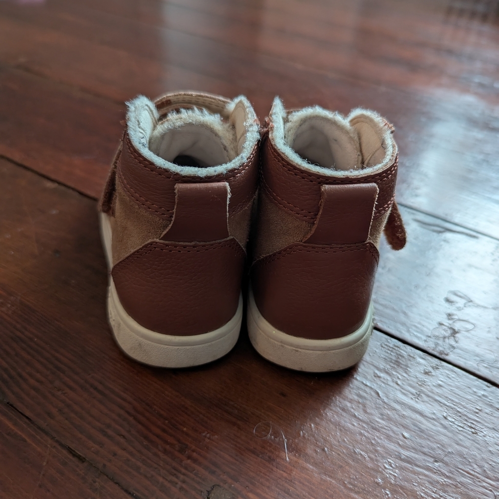 Ugg Rennon II Boot - Picture 3 of 7